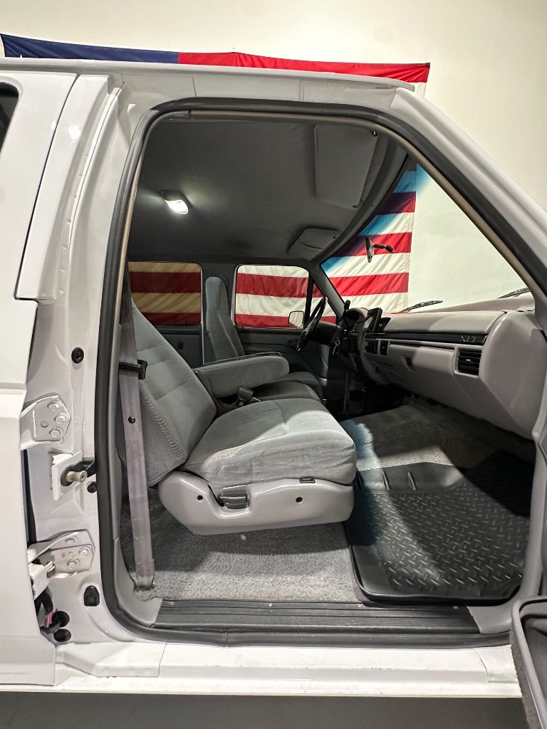 1997 Ford F-350 XL - Photo 40