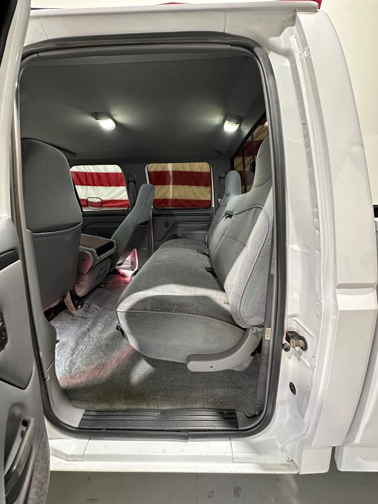 1997 Ford F-350 XL - Photo 10